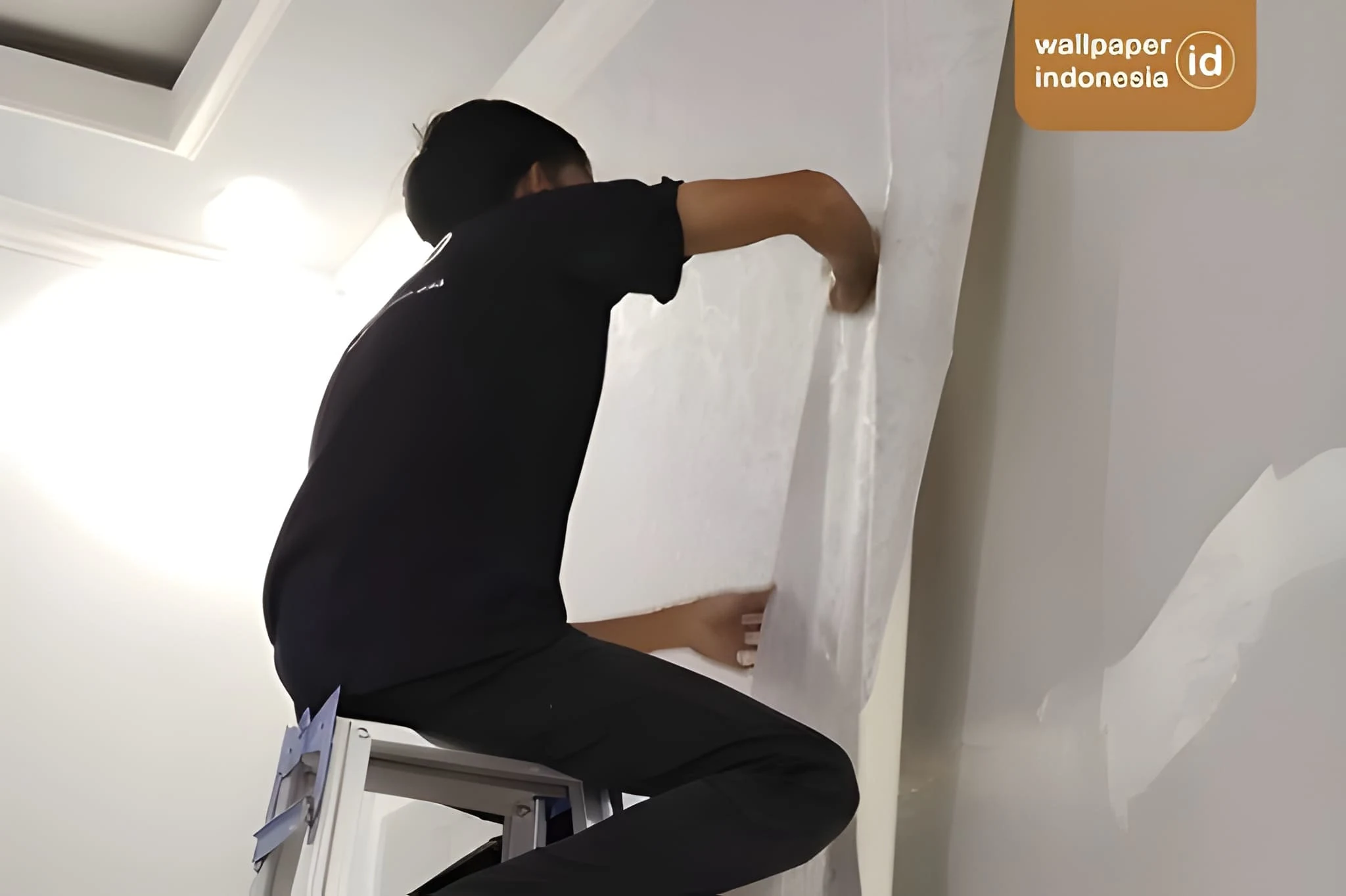 Ahli Pemasangan Wallpaper Interior: Jasa Terpercaya dan Terbaik