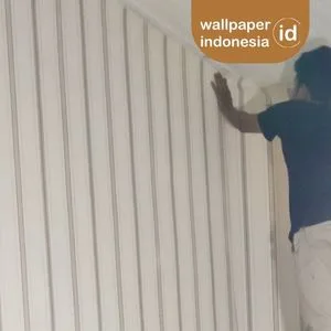 penyebab wallpaper dinding mengelupas